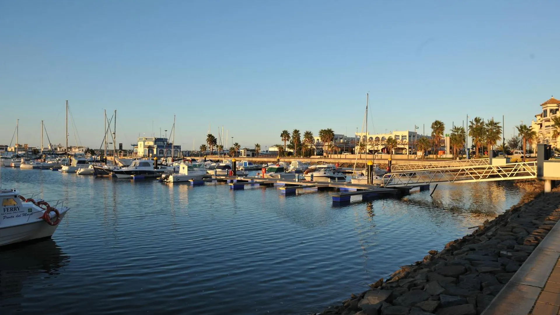 Apartment Apartamentos Espigon Levante Piscina Y Zonas Verdes By Also A01-00358 Huelva