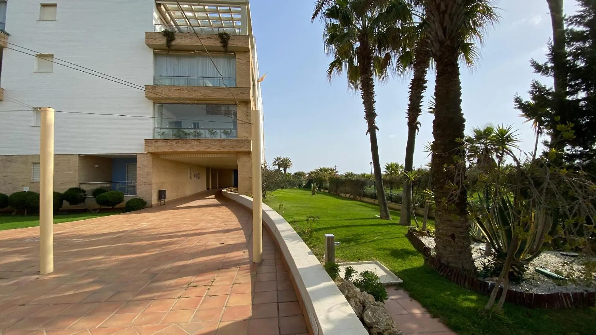 Apartamentos Espigon Levante Piscina Y Zonas Verdes By Also A01-00358 Huelva Spain