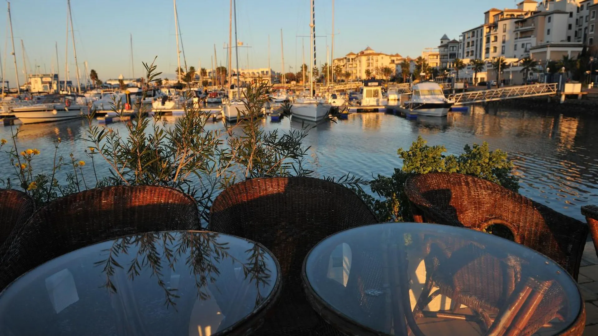 Apartamentos Espigon Levante Piscina Y Zonas Verdes By Also A01-00358 Huelva